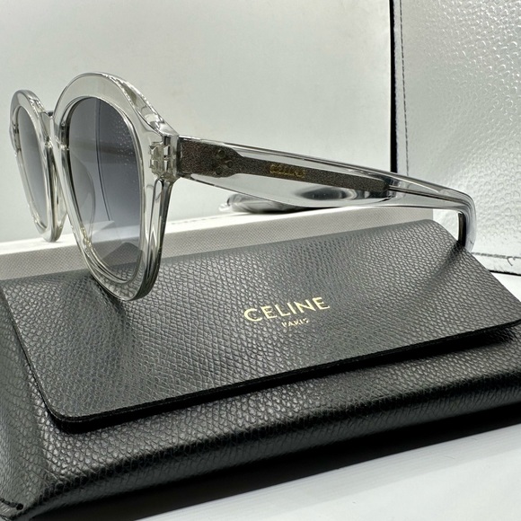 Celine ❤️Gorgeous Clear Classic ‼️100% Authentic, made in Italy 🇮🇹🏆‼️ - Picture 15 of 16